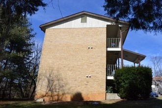 601 Janette Ave SW in Roanoke, VA - Foto de edificio - Building Photo