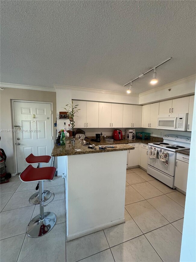 4840 N State Rd 7 in Coconut Creek, FL - Foto de edificio - Building Photo