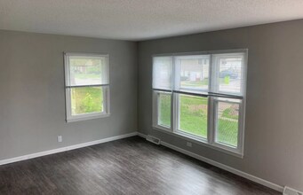 213 E 35th St in Davenport, IA - Building Photo - Building Photo