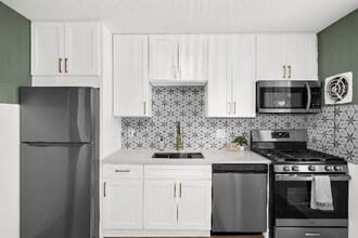 25 Vincent Ave in Essex, MD - Building Photo - Building Photo