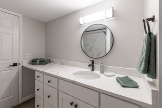 The Park on 13 Apartments - Royal Oak, MI in Royal Oak, MI - Building Photo - Interior Photo