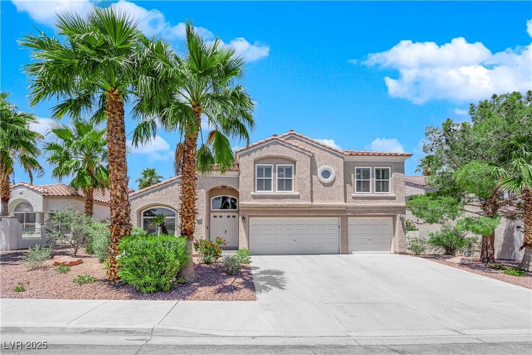 8112 Tropic Isle Cir in Las Vegas, NV - Building Photo