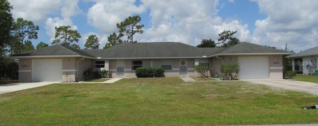 1071 Nomad Rd, Unit 1071 in Punta Gorda, FL - Foto de edificio