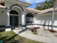 15845 83rd Ln N in Loxahatchee, FL - Foto de edificio - Building Photo