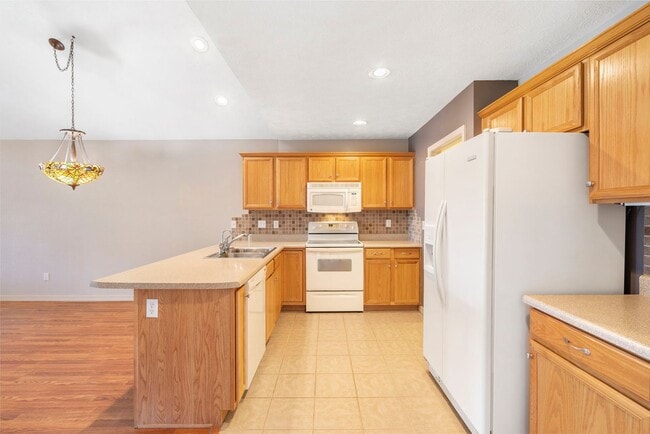 3832 W Brook Ct in Springfield, MO - Building Photo - Building Photo
