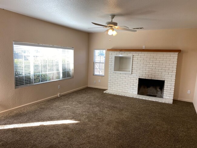 15057 Delta Rd in Los Banos, CA - Building Photo - Building Photo