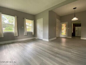 2933 Farmer Terrace in Jacksonville, FL - Building Photo - Building Photo