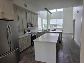 12255 Trail Hollow Dr in Montgomery, TX - Building Photo - Building Photo