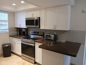 1945 NW 4th Ave in Boca Raton, FL - Building Photo - Building Photo