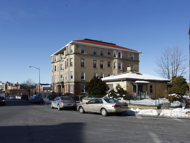 257 Washington St in Salem, MA - Foto de edificio - Building Photo