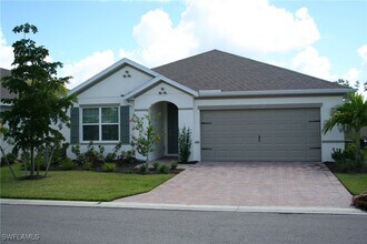 20502 Camino Torcido Lp in North Fort Myers, FL - Foto de edificio - Building Photo