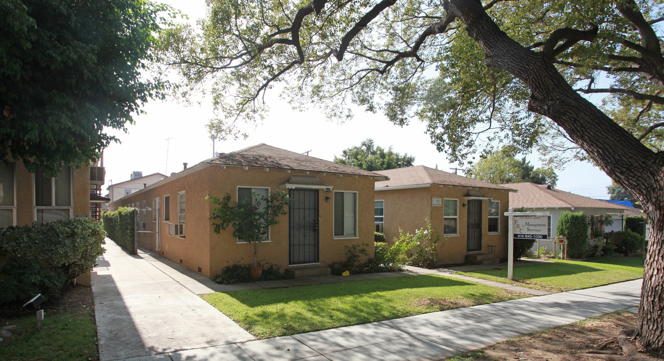 440-442 E Angeleno Ave in Burbank, CA - Building Photo