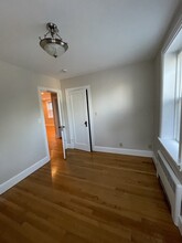 145 Farragut Rd, Unit 4 in Boston, MA - Building Photo - Building Photo