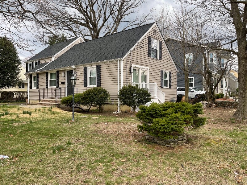 8-10-10 Mason Pl in Fair Lawn, NJ - Building Photo