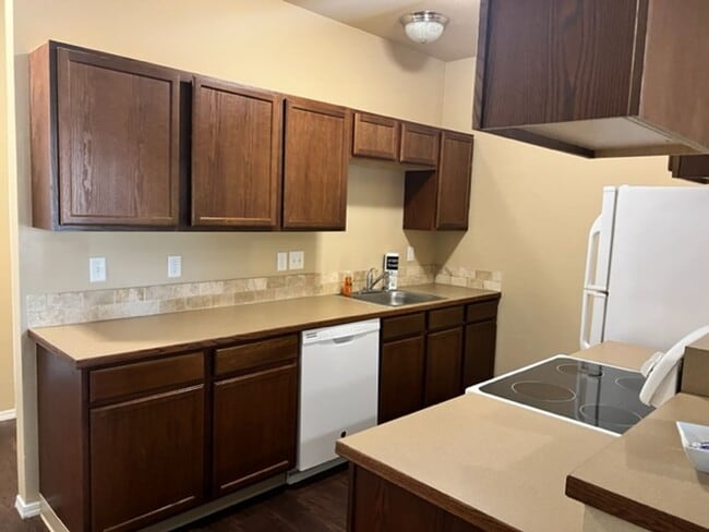 property at 5827 Reed Ln SE