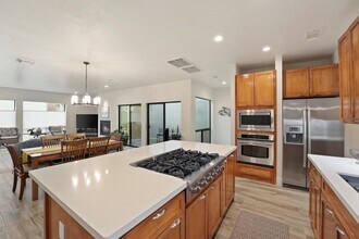 1610 Hadley St in Houston, TX - Building Photo - Building Photo