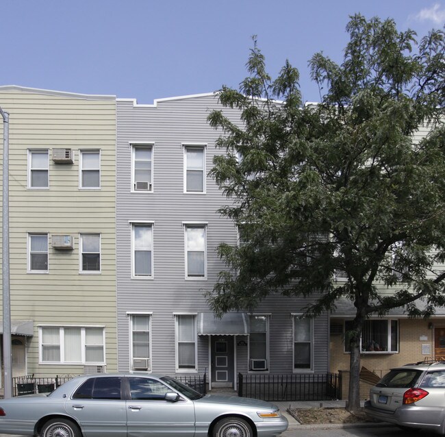 161 Withers St in Brooklyn, NY - Building Photo - Building Photo