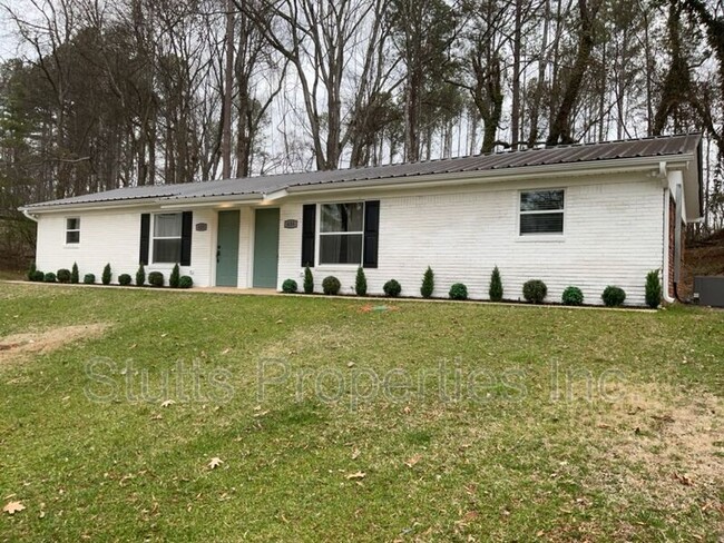 property at 635 Rivermont Rd