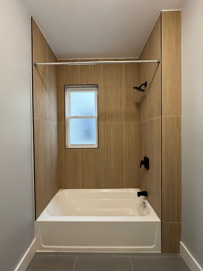 913-915 Grove St in Irvington, NJ - Foto de edificio - Building Photo