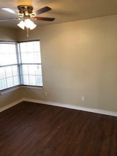 3251 Rosebank Dr in Dallas, TX - Foto de edificio - Building Photo