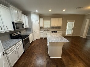 50 Carl Williams Rd in Senoia, GA - Building Photo - Building Photo