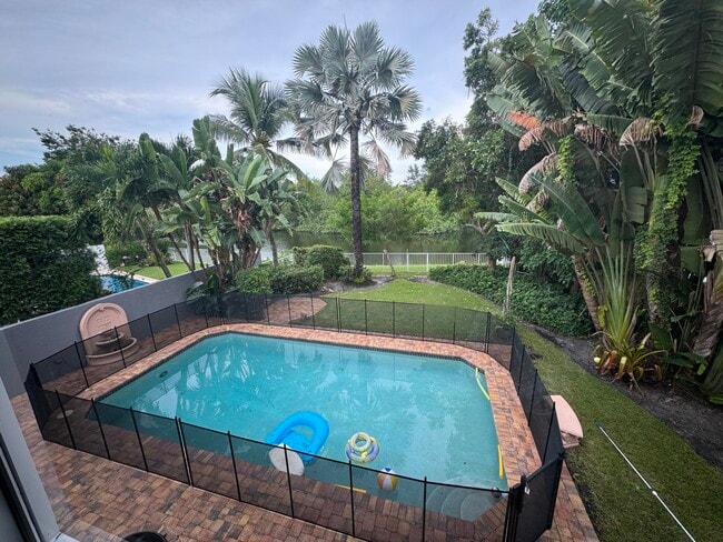 10366 Buena Ventura Dr in Boca Raton, FL - Building Photo - Building Photo