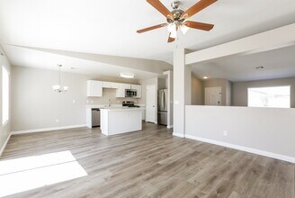 5232 Shasta Daisy St in North Las Vegas, NV - Building Photo - Building Photo