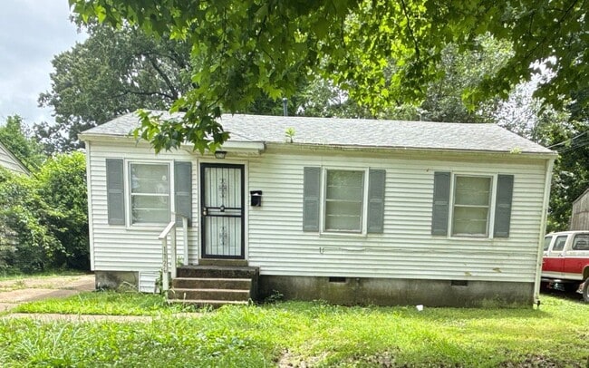 property at 1726 Echles St