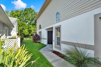 6439 Gentle Ben Cir in Wesley Chapel, FL - Building Photo - Building Photo