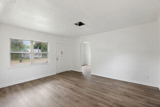 623 37th Ave S in St. Petersburg, FL - Building Photo - Building Photo