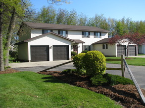 Countryview North Apartments in Holland, MI - Building Photo - Building Photo