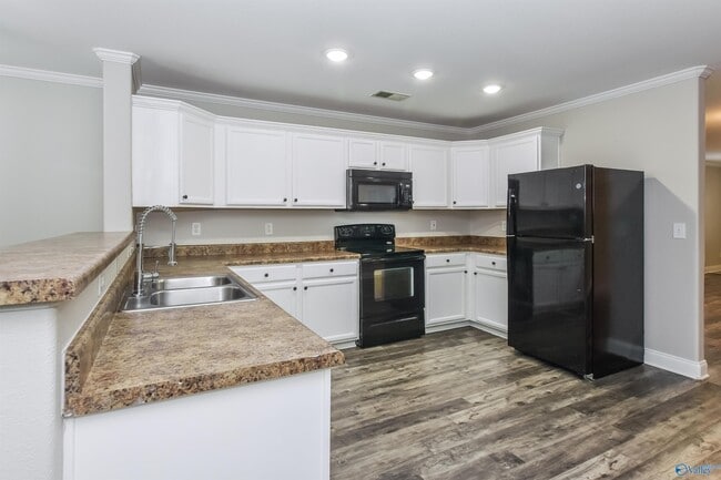 139 Bermuda Lakes Dr in Meridianville, AL - Building Photo - Building Photo