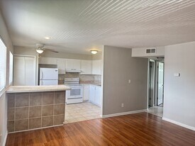 4745 Orange Grove Blvd in North Fort Myers, FL - Building Photo