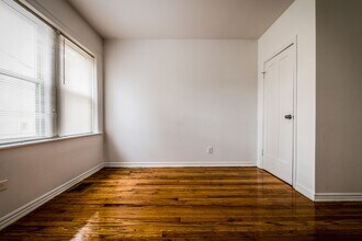 7954 S Justine St 1538-42 E 80th Chicago, IL 60620 in Chicago, IL - Foto de edificio - Building Photo