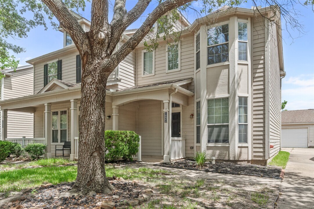 16802 Pine Castle Dr in Houston, TX - Building Photo