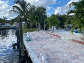 2051 SW 22nd Ave in Fort Lauderdale, FL - Building Photo - Building Photo