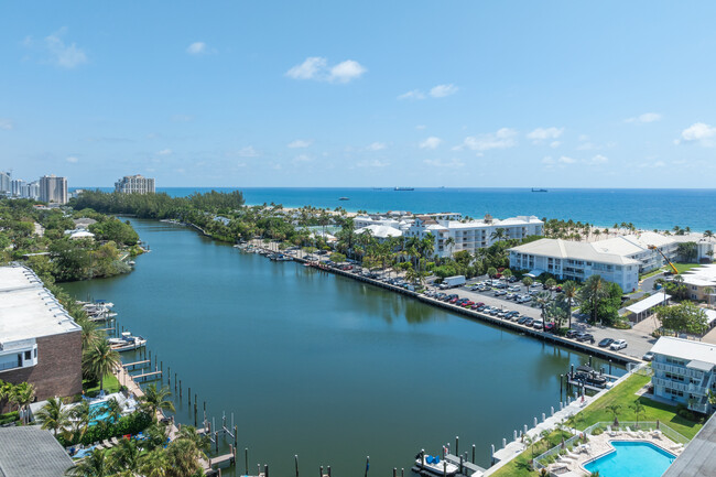 Lago Mar North Lodge Condos in Fort Lauderdale, FL - Foto de edificio - Building Photo