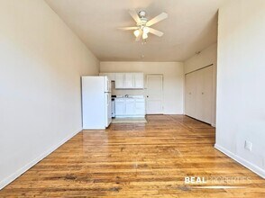1050 W George St in Chicago, IL - Building Photo - Building Photo