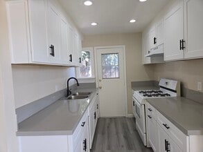 2433 E Garvey Ave N, Unit 2 in West Covina, CA - Building Photo - Building Photo