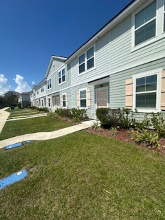 104 Whispering Brk Dr in St. Augustine, FL - Building Photo