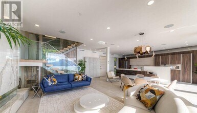 61 Brunswick Beach Rd in Lions Bay, BC - Building Photo - Building Photo