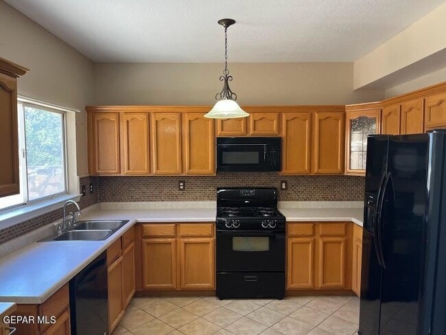 property at 7080 Luz De Espejo Dr