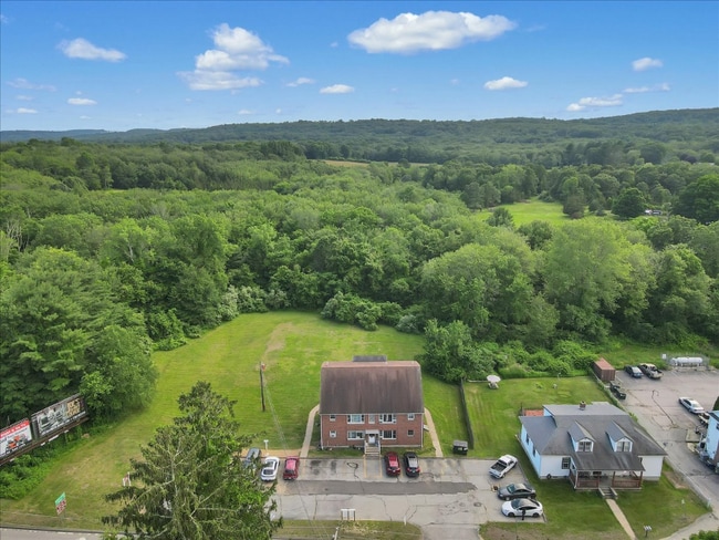 1580 Hartford-New London Turnpike in Montville, CT - Building Photo - Building Photo