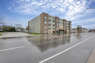 McKinley Manor in Columbus, OH - Building Photo - Building Photo