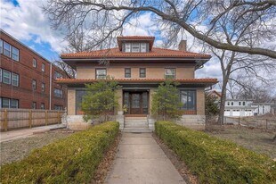 712 E Armour Blvd in Kansas City, MO - Building Photo