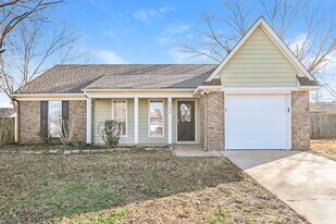 7184 Brandee Dr in Horn Lake, MS - Building Photo