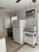 417 NE 2nd St in Boynton Beach, FL - Building Photo - Building Photo