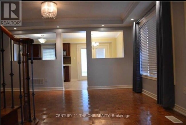 239 Venice Gate Dr in Vaughan, ON - Building Photo - Building Photo