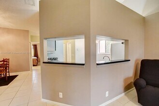16 Vía De Casas Sur in Boynton Beach, FL - Building Photo - Building Photo