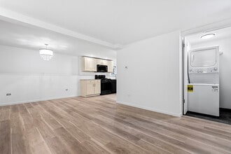 4701 W Berteau Ave in Chicago, IL - Building Photo - Building Photo